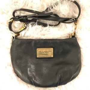 Marc Jacobs crossbody. Black pebbled leather.